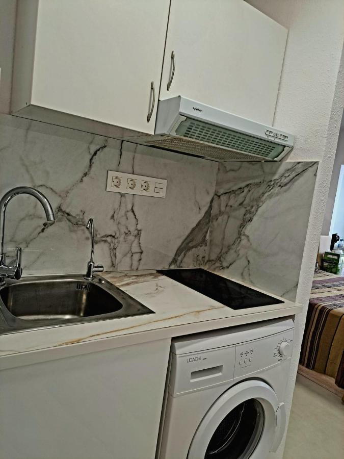 Apartament Comfortable Studio With Sea View Benidorm Zewnętrze zdjęcie